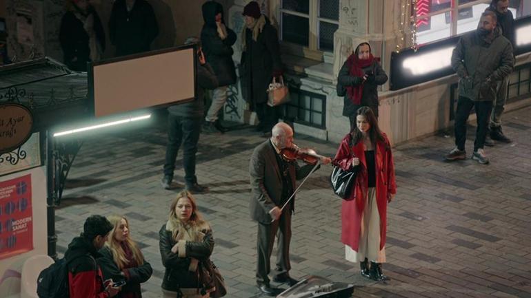 İstiklal’de Demet Özdemir rüzgarı esti