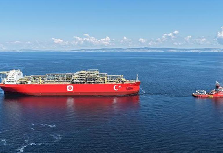 Fethin 572. yılında bir ilk: Türkiyenin ilk yüzer gaz üretim platformu Osman Gazi, Boğazdan geçecek