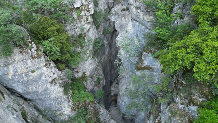 Manisa’da 700 metre uzunluğundaki ‘saklı kanyon’ kurudu