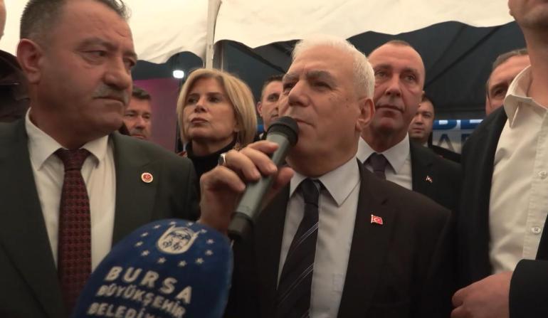 Bursa Büyükşehir Belediye Başkanı Mustafa Bozbey’e yumruklu saldırı
