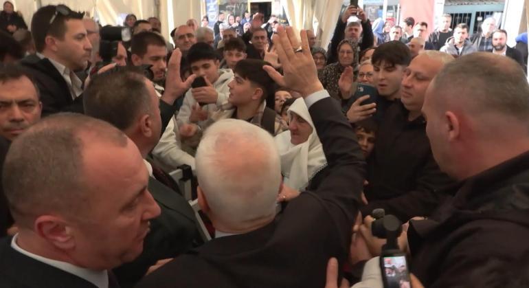 Bursa Büyükşehir Belediye Başkanı Mustafa Bozbey’e yumruklu saldırı