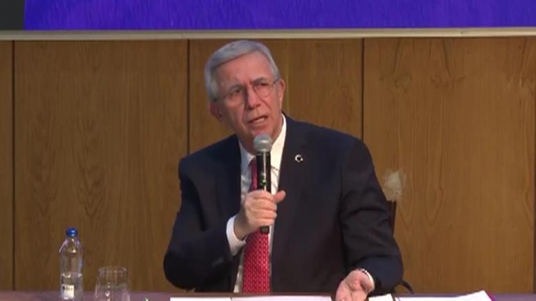 Ankarada su krizinde Yavaşa şok “Susuz kalan var mı” dedi, salonun yarısı el kaldırdı