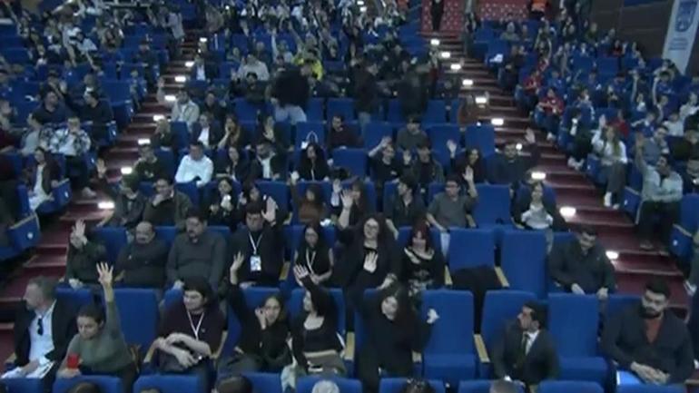 Ankarada su krizinde Yavaşa şok “Susuz kalan var mı” dedi, salonun yarısı el kaldırdı