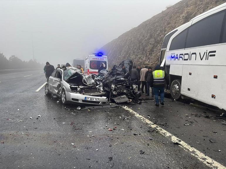 Son dakika... Gaziantep-Şanlıurfa otoyolu savaş alanına döndü: 2 ölü, 11 yaralı