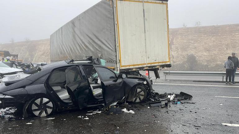 Son dakika... Gaziantep-Şanlıurfa otoyolu savaş alanına döndü: 2 ölü, 11 yaralı