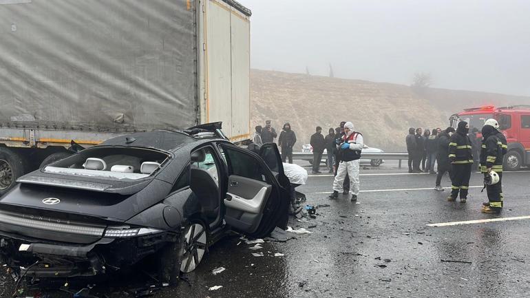 Son dakika... Gaziantep-Şanlıurfa otoyolu savaş alanına döndü: 2 ölü, 11 yaralı