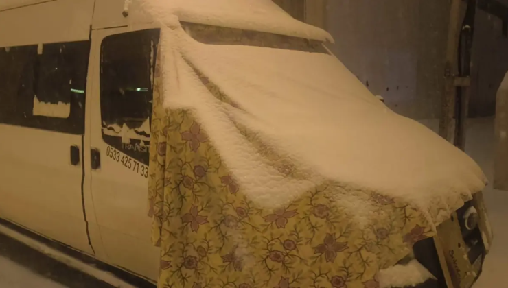 Kars'ta kar yağışı ve soğuk hava etkili oluyor