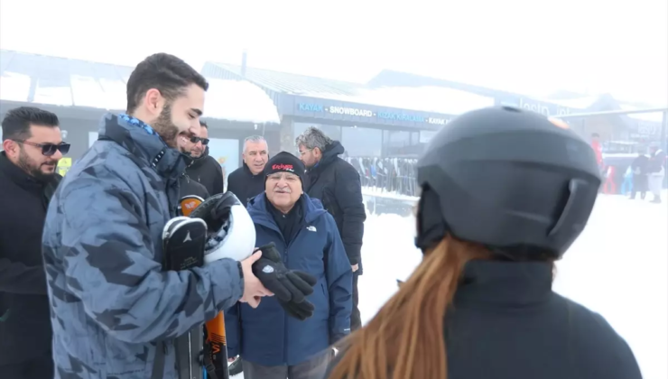 Başkan Büyükkılıç, Erciyes Kayak Merkezi'ni ziyaret etti