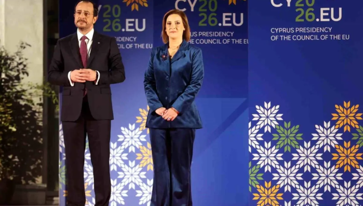 GKRY lideri Hristodulidis'in eşi Philippa Karsera sosyal medyadaki baskı nedeniyle STK'daki görevinden istifa etti