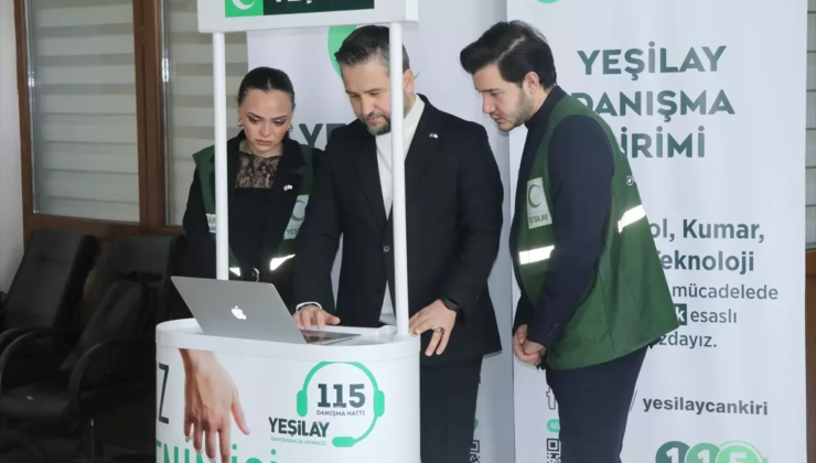 Yeşilay Çankırı Şube Başkanı Özcan, AA'nın "Yılın Kareleri" oylamasına katıldı