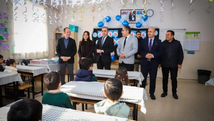 Şemdinli'de karne töreni düzenlendi