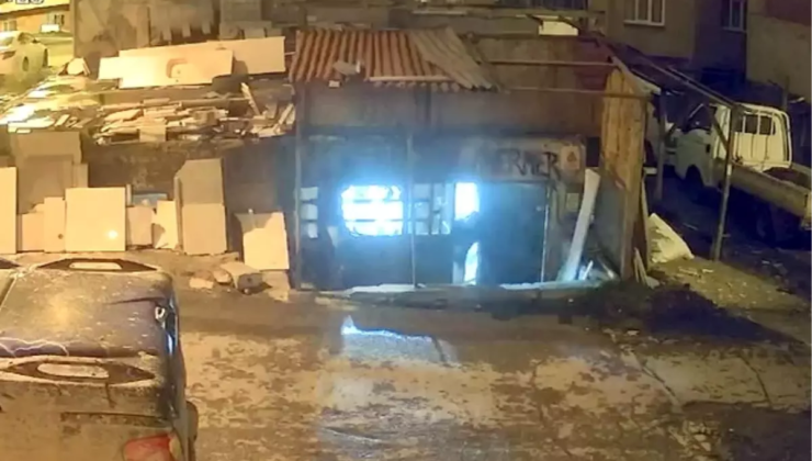 Avcılar'da mermer dükkanından hırsızlık kamerada; camdan girdi kapıdan çıktı