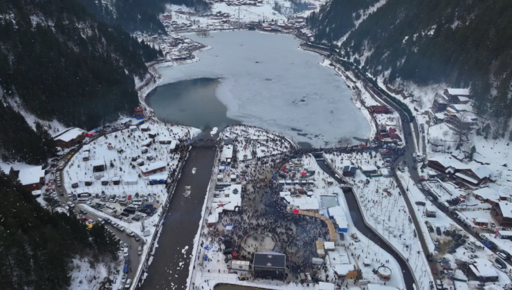 Uzungöl çevresinde binlerce kişilik horonla rekor kırıldı