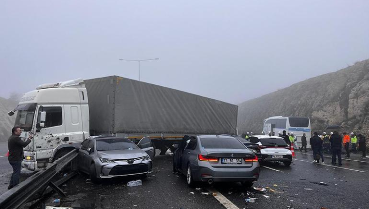 Son dakika… Gaziantep-Şanlıurfa otoyolu savaş alanına döndü: 2 ölü, 11 yaralı