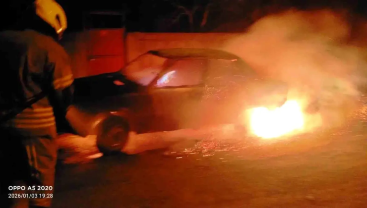 Gönen'de araç yangınına müdahale edildi