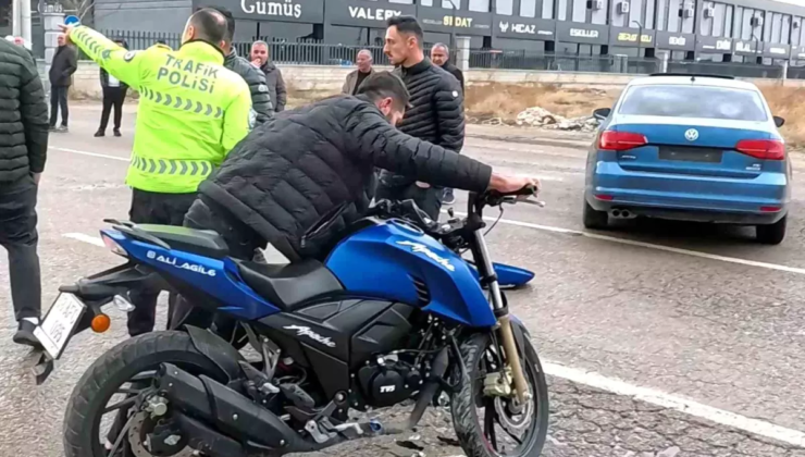 Otomobille çarpışan motosikletin 16 yaşındaki sürücüsü ağır yaralandı