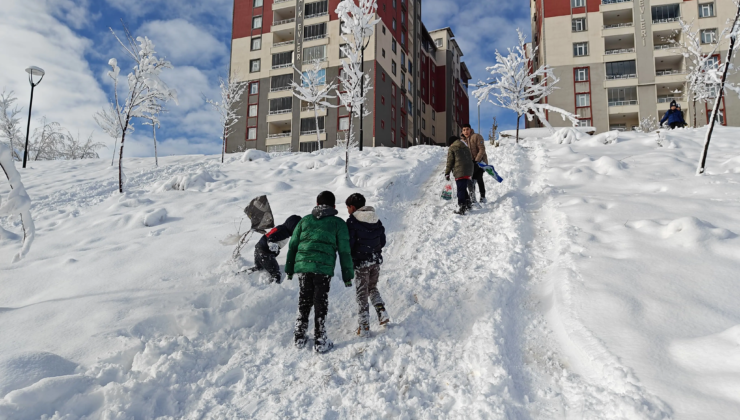 Haberler peş peşe geliyor. Eğitime ara verilen kentler