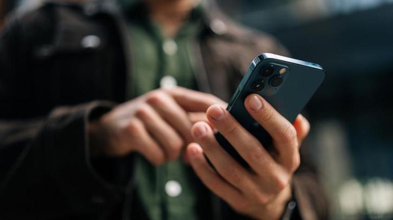Akıllı telefon pazarı daralacak Satış fiyatları rekor seviyede artabilir