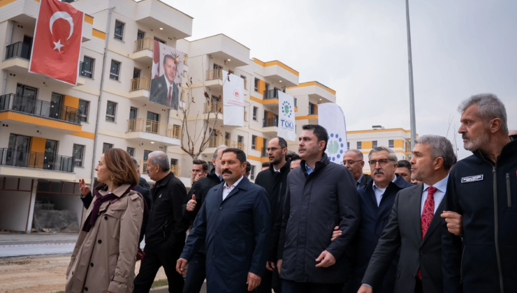Bakan Kurum deprem seferberliğini anlattı. "11 ilde 3 bin 481 şantiye kurduk"