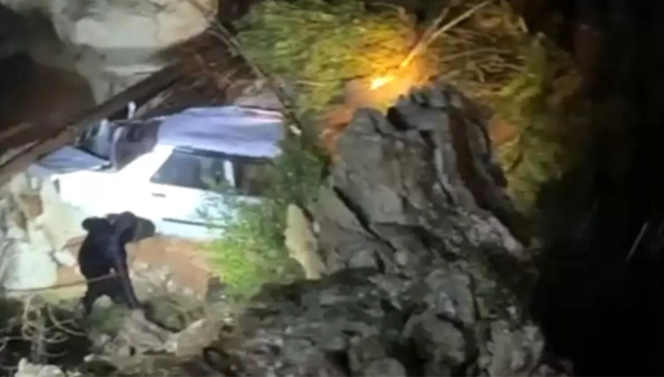 Marmaris'te bir kişi sele kapıldı: Arama çalışmaları sürüyor