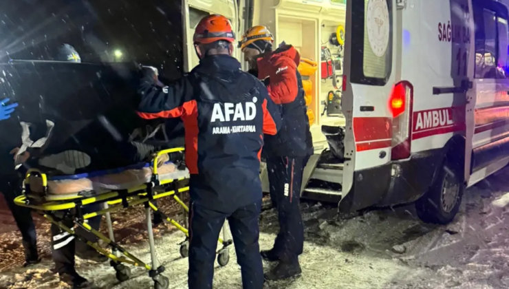 Erzurum'da cip ile TIR kafa kafaya çarpıştı: 4 ölü