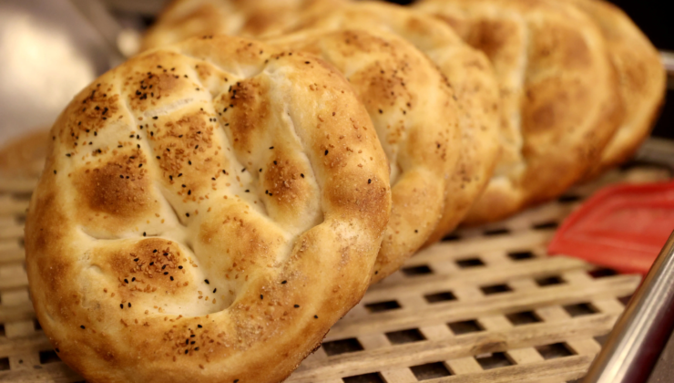 İftara saatler kala fırıncıların yoğun mesaisi başladı