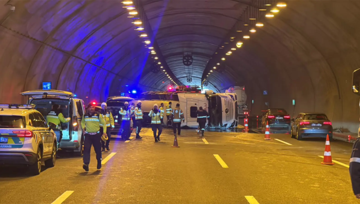 Kuzey Marmara Otoyolu’nda devrilen tanker trafiğe neden oldu