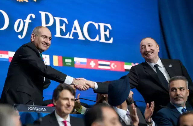 Fotoğrafı gören herkes aynı soruyu soruyor: Ne oldu Aliyev?