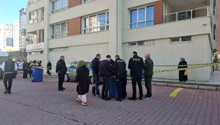 Talas'ta bir kişi aracında ölü bulundu