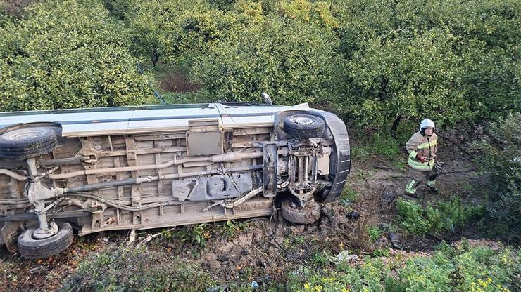 Hatay'da öğrenci servisi devrildi; 7 yaralı