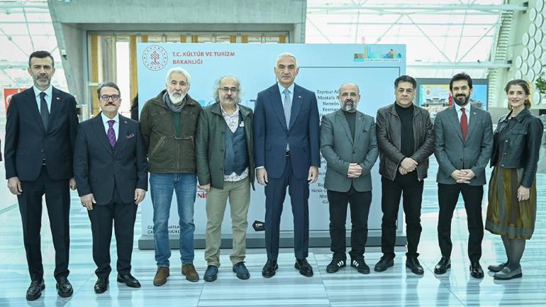 Kültür ve Turizm Bakanı Ersoy Başkent Ankara sergisini ziyaret etti