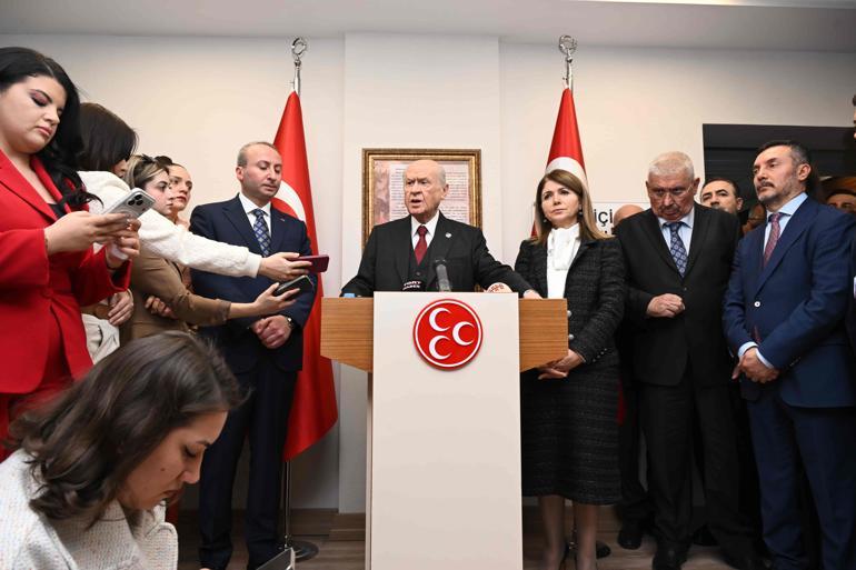 SON DAKİKA... (İzzet Ulvi Yönterin istifası) MHP lideri Bahçeli: Akademik çalışmaları için müsaade istedi