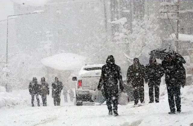 Ağrı okullar tatil mi, 9 Mart Pazartesi Ağrı'da okul yok mu (AĞRI VALİLİĞİ – KAR TATİLİ)?