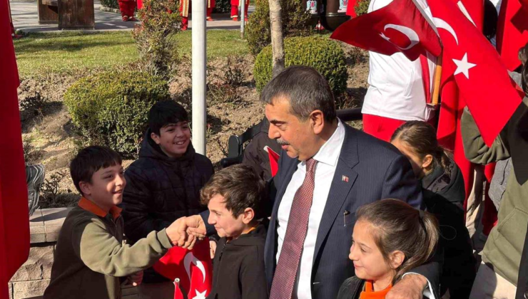 Bakan Tekin: "Bağımsızlığımız, bayrağımız ve ezanımız ilelebet varlığını sürdürecektir"