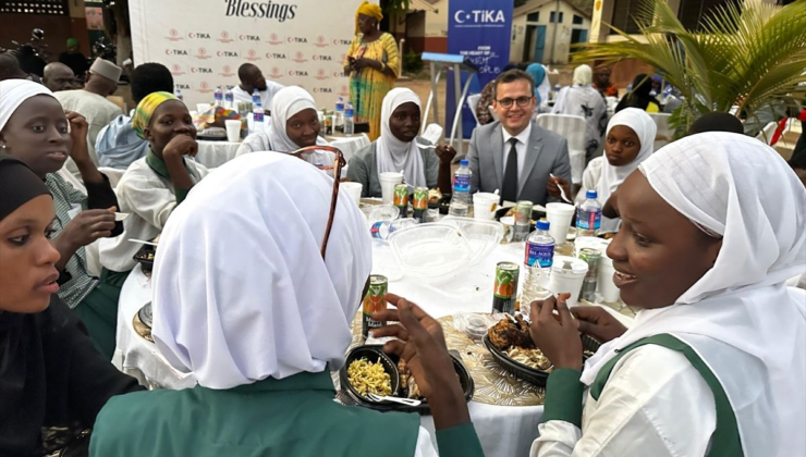 TİKA, Gambiya'da işitme engelliler okulunda iftar verdi