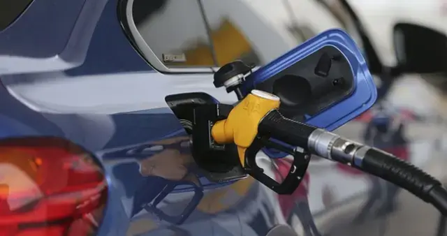 Akaryakıt fiyatlarında geçici olarak uygulanacak eşel mobil sistemi nedir? Eşel mobil sistemi avantajları neler, akaryakıt daha ucuz mu olacak?