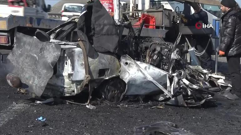 SON DAKİKA... Ankarada feci kaza: 5 kişi hayatını kaybetti