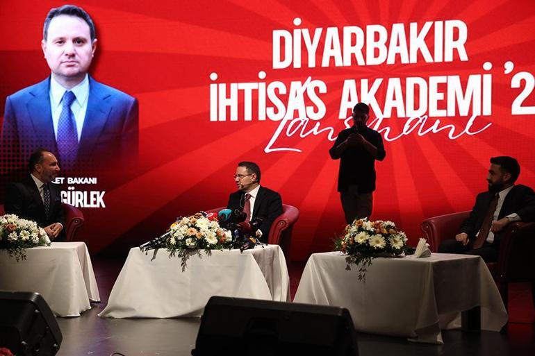 Sanal medya hesaplarına kimlik doğrulaması geliyor Bakan Gürlekten yeni açıklama