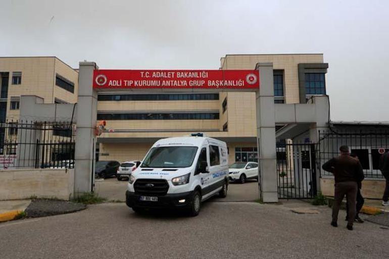 İnsan zinciri, kurtarmaya yetmedi: Sahilde saniyelerle yarışı kaybetti