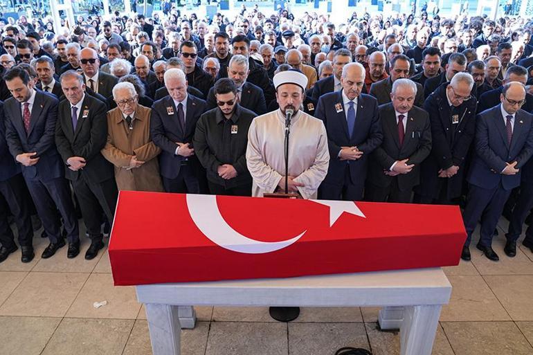 Prof. Dr. Hatemi, son yolculuğuna uğurlandı