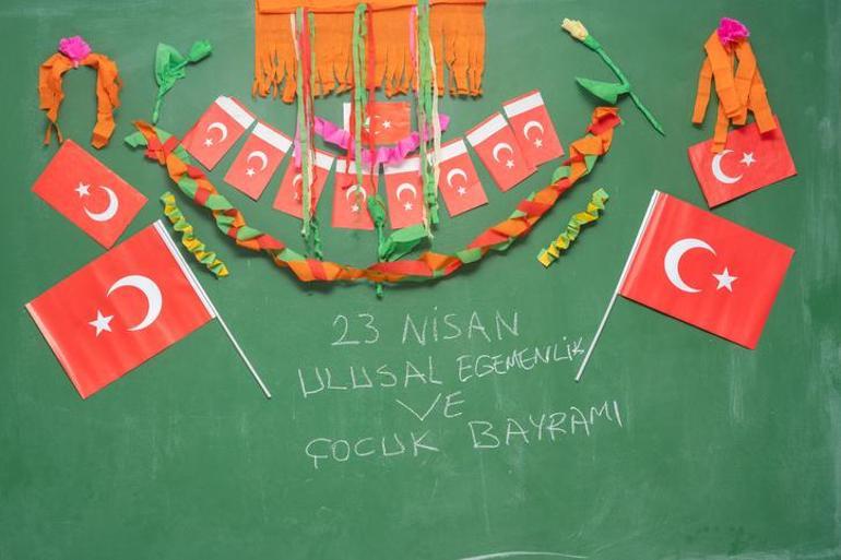 22 NİSAN YARIM GÜN MÜ 23 Nisan Resmi Tatil Mi, Hangi Güne Denk Geliyor 2026 Resmi Tatiller Takvimi