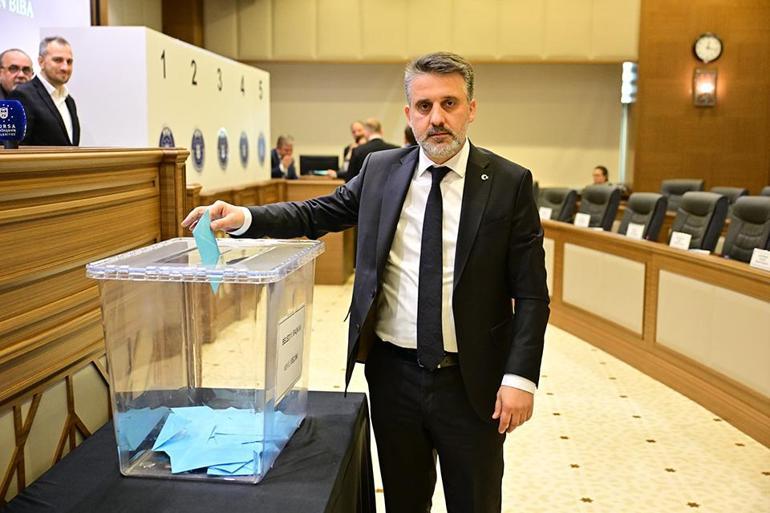 SON DAKİKA... Bursa Büyükşehir Belediyesi AK Partiye geçti