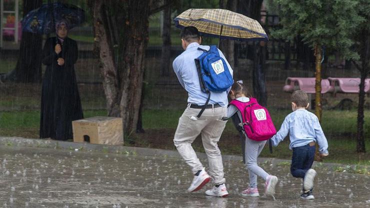 SON DAKİKA HABERİ: Antakya’da eğitime sağanak engeli