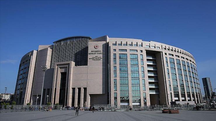 İstanbul Cumhuriyet Başsavcısı Dönmez: Ünlülere yönelik soruşturmada 169 şüphelide esrar ve kokaine rastlanmıştır İstanbul Cumhuriyet Başsavcısı Dönmez: Ünlülere yönelik soruşturmada 169 şüphelide esrar ve kokaine rastlanmıştır