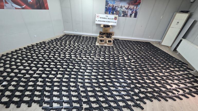 Son dakika... 2 ilde büyük operasyon: Binlerce silah ele geçirildi