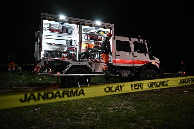 SON DAKİKA HABERİ: MSB: CH47 helikopteri kaza kırıma uğradı | CNN TÜRK olay yerinden aktardı