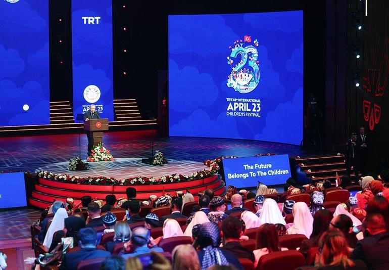 Cumhurbaşkanı Erdoğan çocuklara seslendi: Sanal alem sizi spordan alıkoymasın, dijitaldeki tehlikelere karşı dikkatli olun