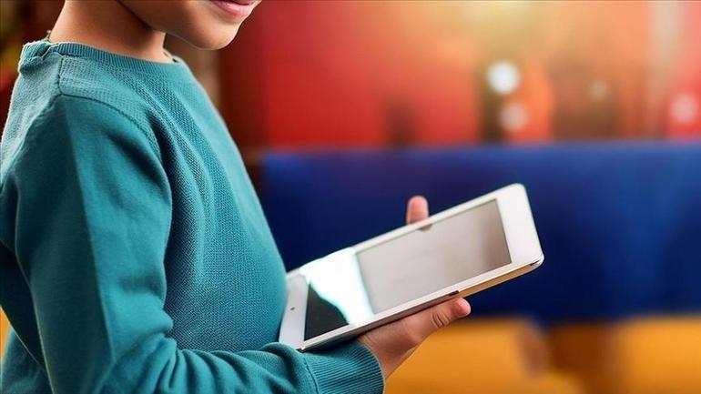 Sanal medya düzenlemesi: Yaş doğrulaması nasıl yapılacak