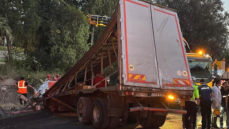 SON DAKİKA | Bornovada freni patlayan tır karşı şeride geçti: Ölü ve yaralılar var