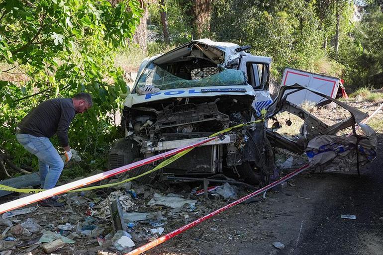 SON DAKİKA | Bornovada freni patlayan tır karşı şeride geçti: Ölü ve yaralılar var